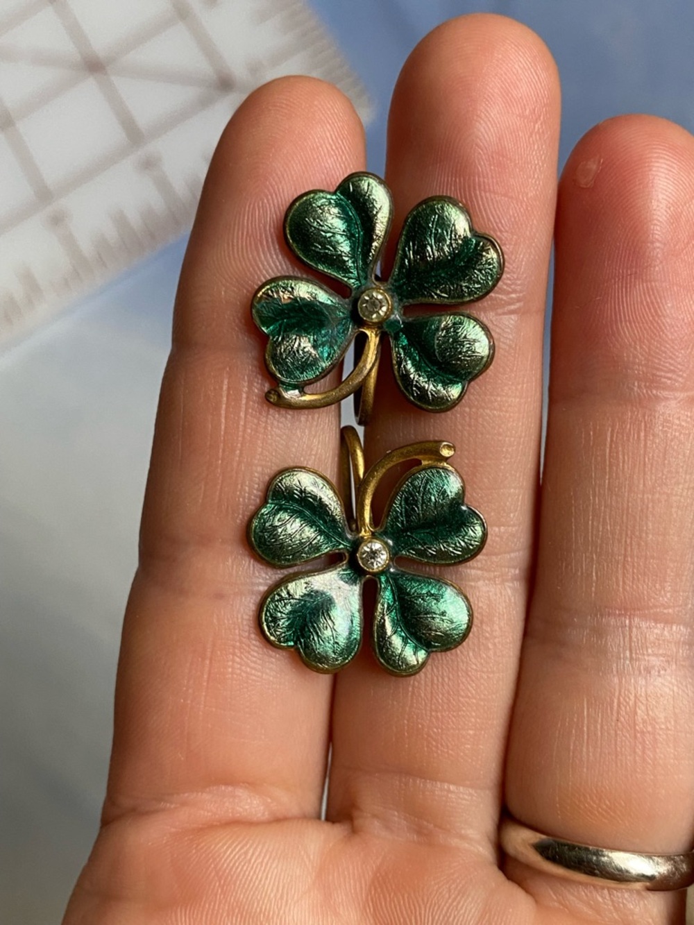 Vintage Shamrock Enamel Clip On Earrings - Picture 4 of 5